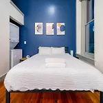 Bright And Modern Studio In Louisville # 408