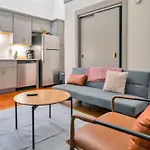 Bright And Modern Studio In Louisville # 408