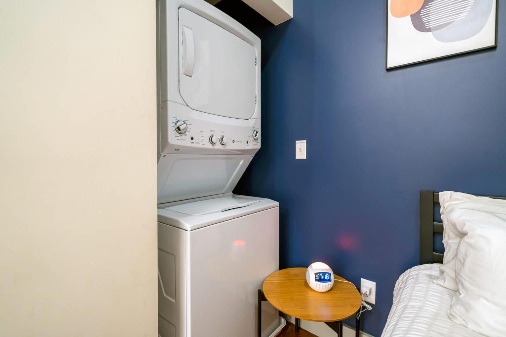 Apartment Bright And Modern In # 408 *